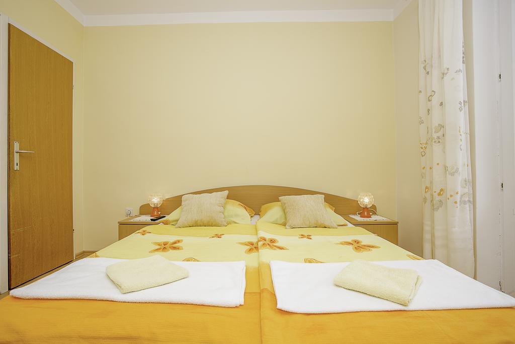 Villa Padova Rab Town Ngoại thất bức ảnh